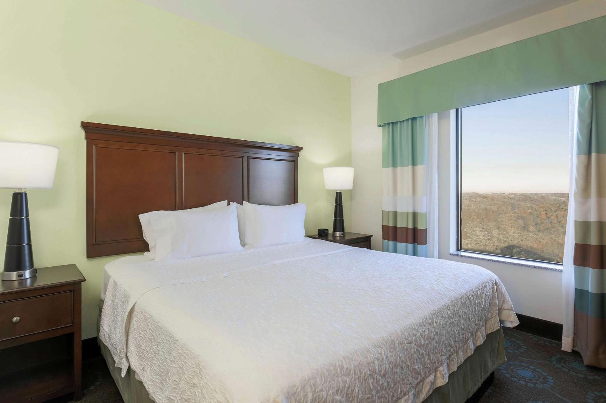 Hampton Inn & Suites Wheeling - The Highlands Triadelphia Екстер'єр фото