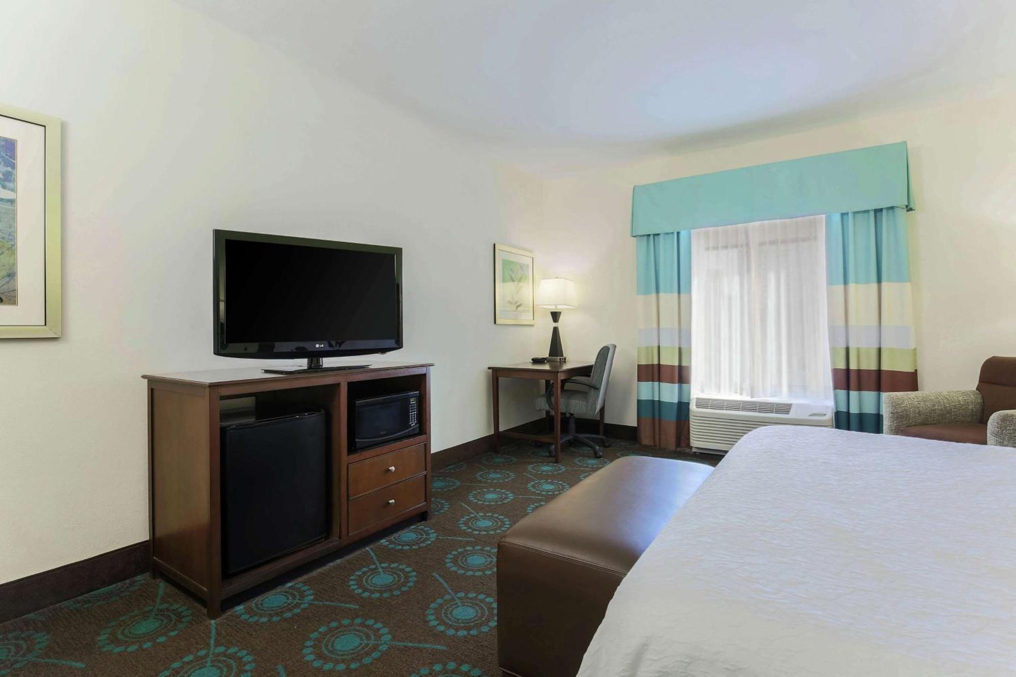 Hampton Inn & Suites Wheeling - The Highlands Triadelphia Екстер'єр фото
