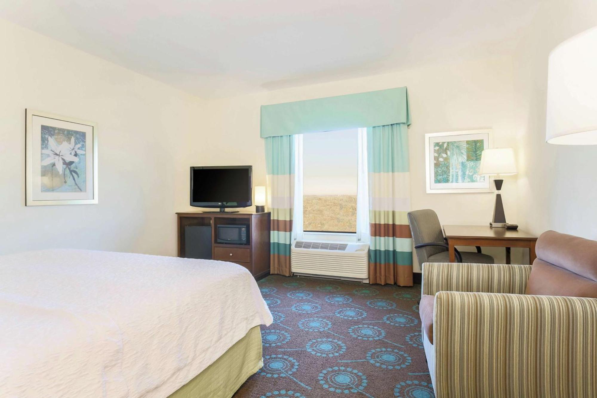 Hampton Inn & Suites Wheeling - The Highlands Triadelphia Екстер'єр фото
