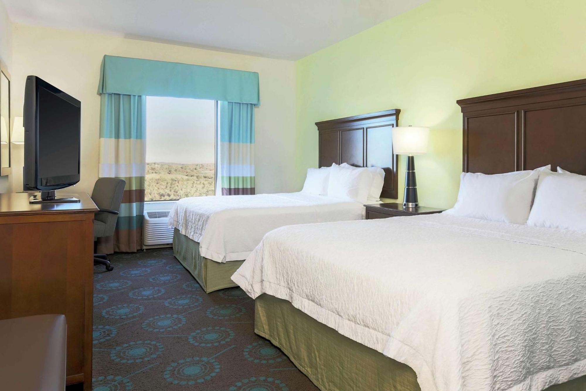 Hampton Inn & Suites Wheeling - The Highlands Triadelphia Екстер'єр фото
